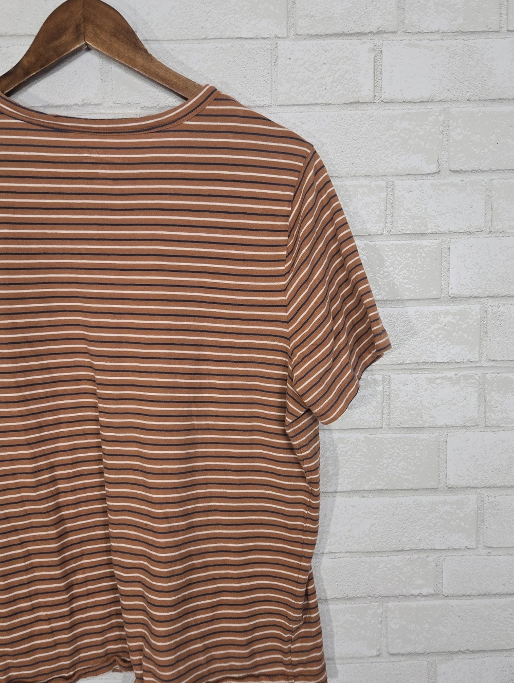 Universal Thread stripe tee - Picture 8 of 11